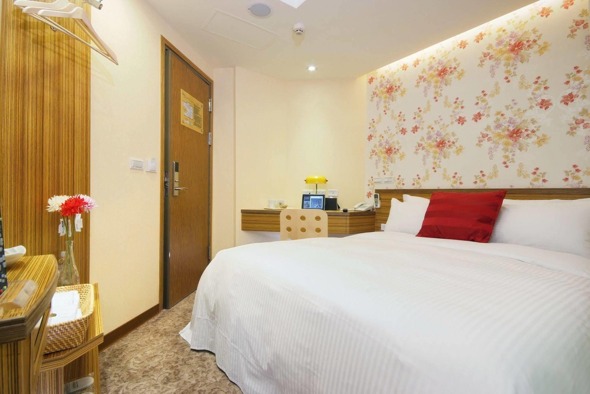 Golden Hotel Đài Bắc Ngoại thất bức ảnh